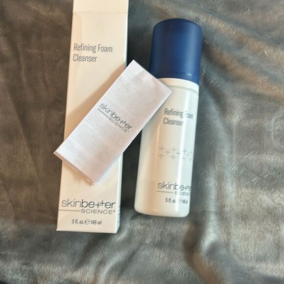 NIB SKINBETTER Science Refining Foam cleanser - Picture 5 of 6